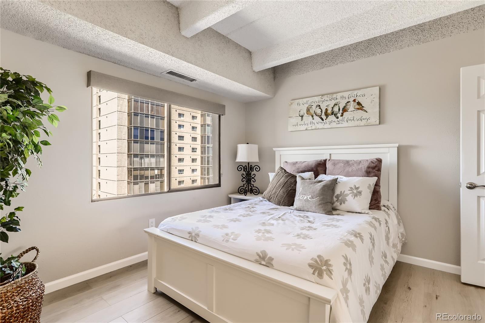 7877 E Mississippi Avenue Unit: 805