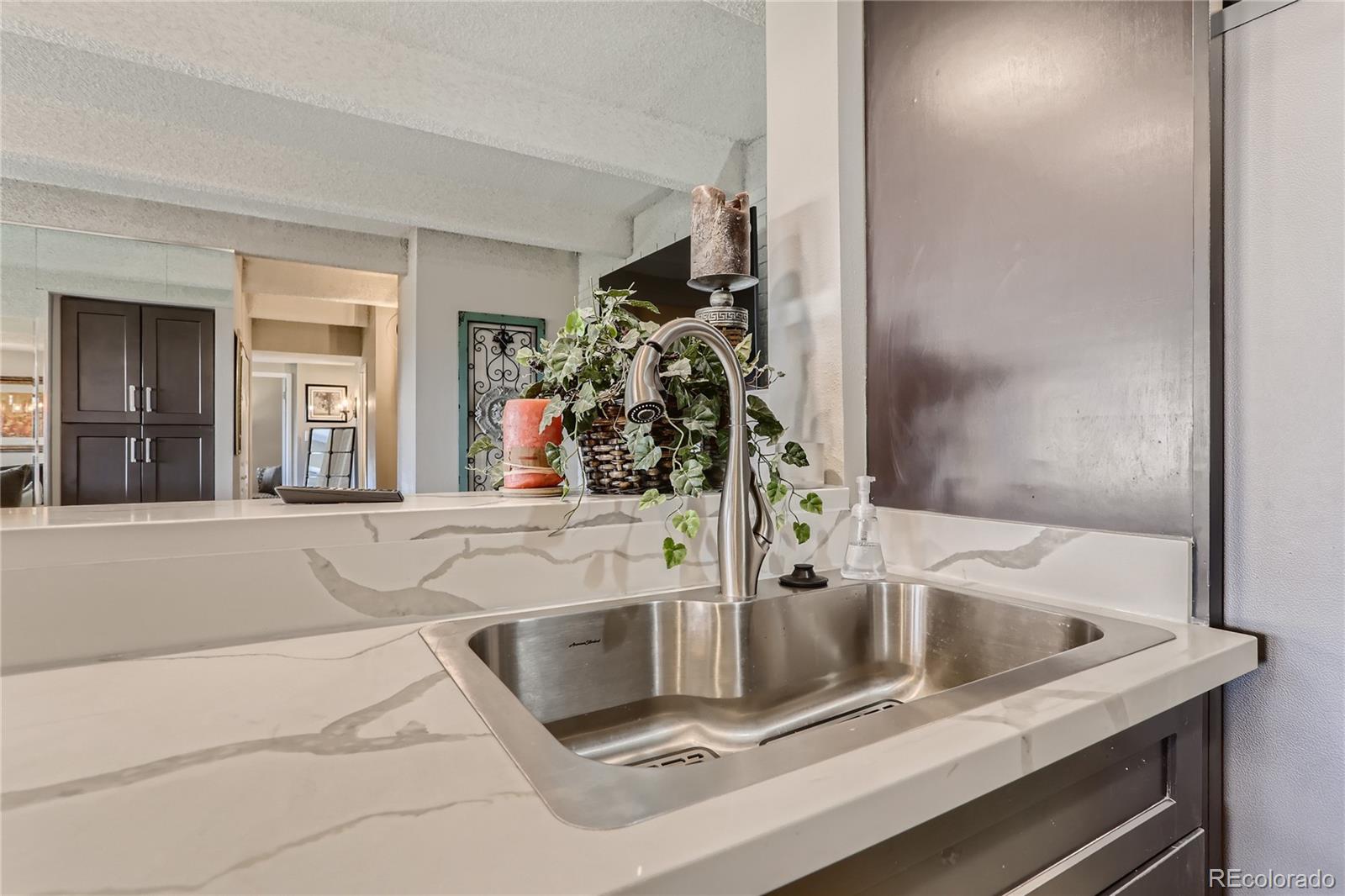 7877 E Mississippi Avenue Unit: 805