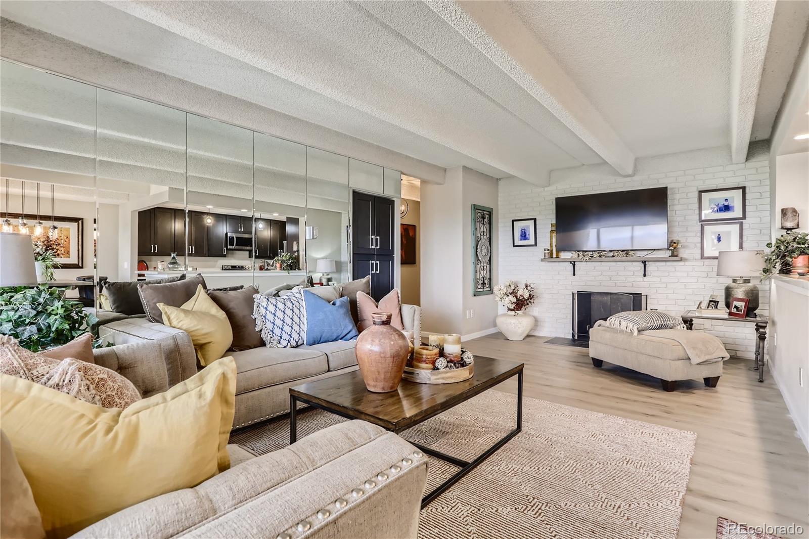 7877 E Mississippi Avenue Unit: 805