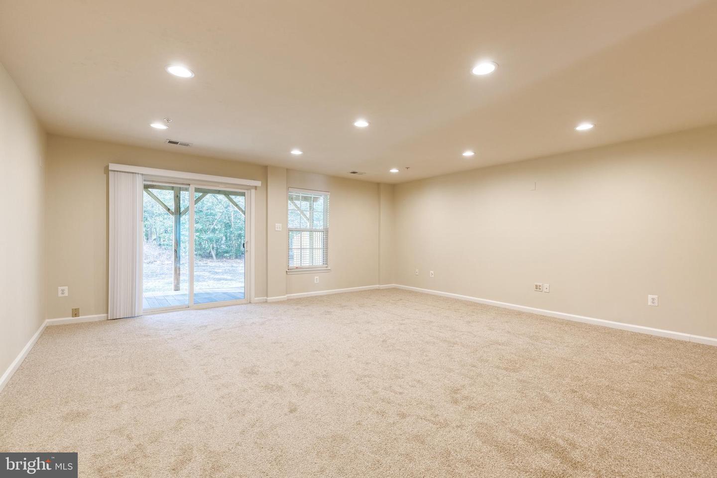 7672 Timbercross Ln