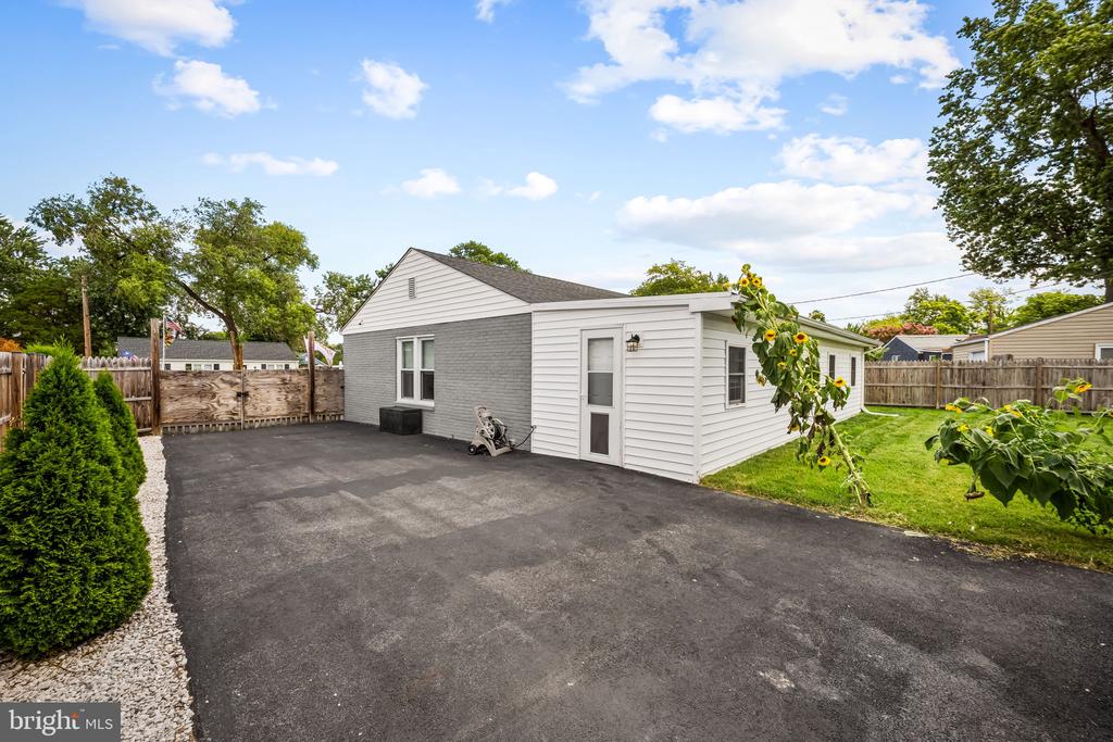 1015 EDGERLY ROAD