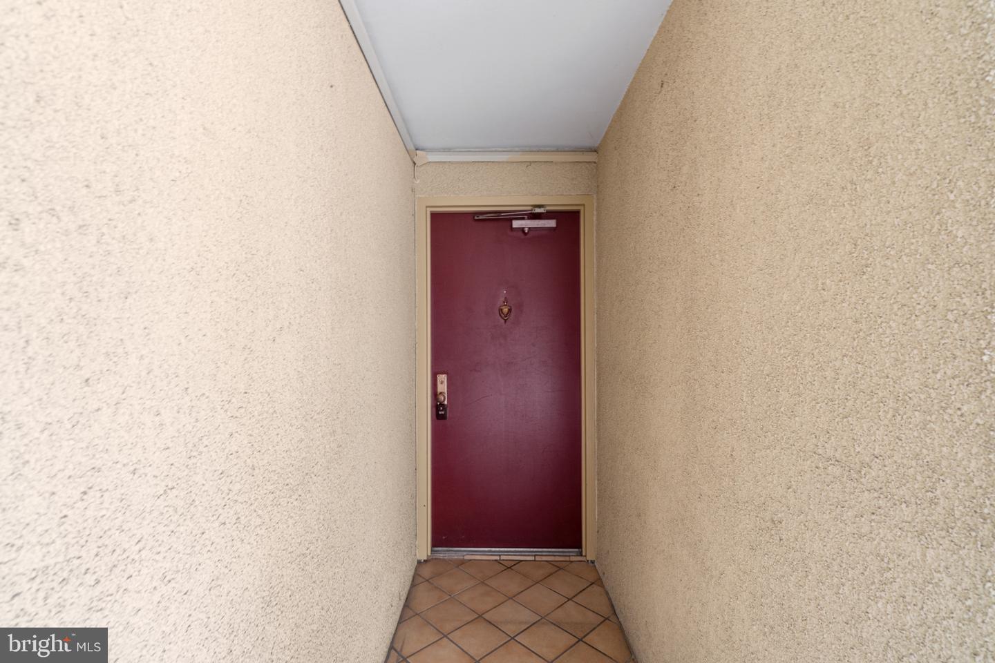 723 S Charles St #302