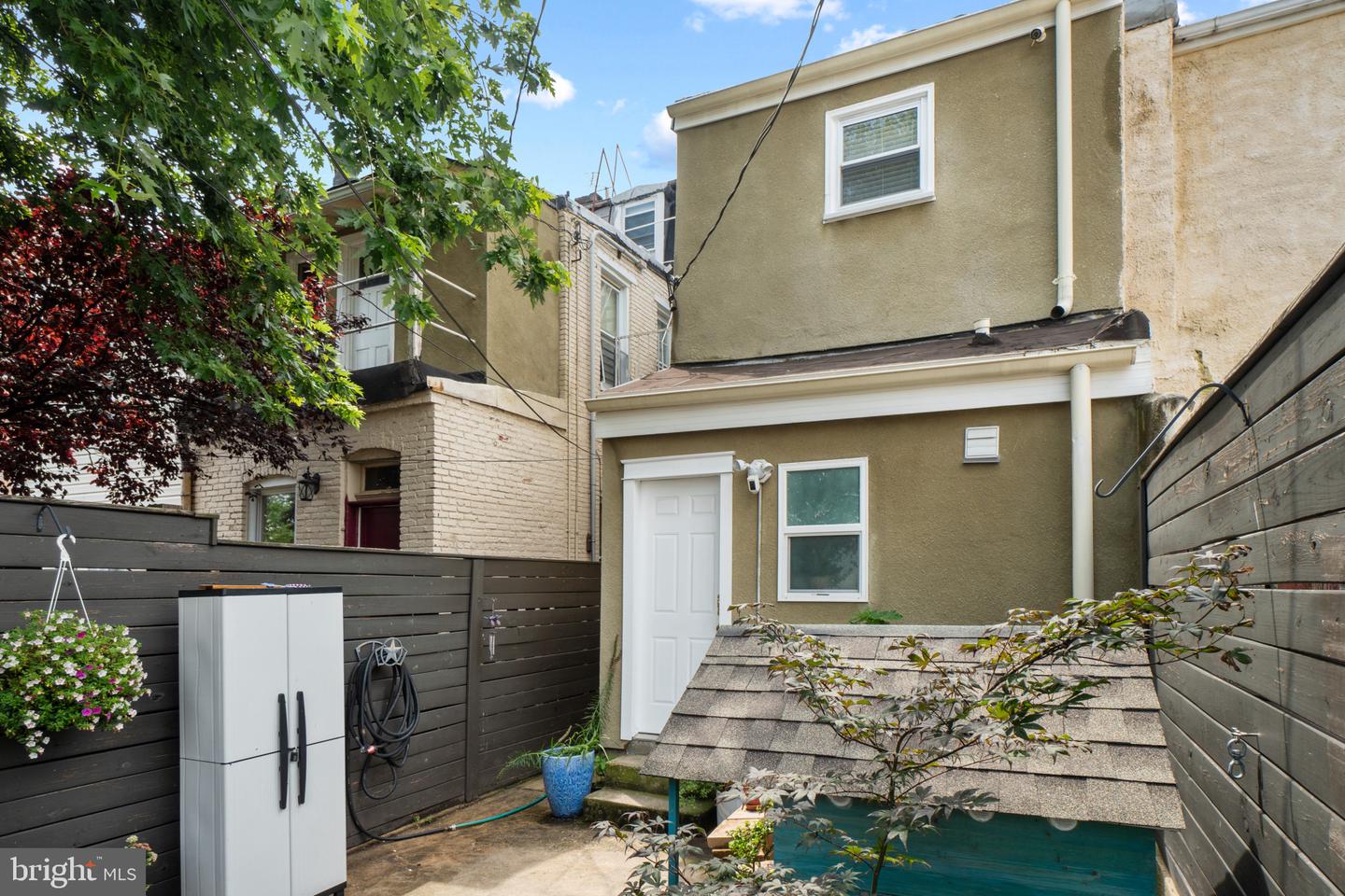 2314 E Fairmount Ave