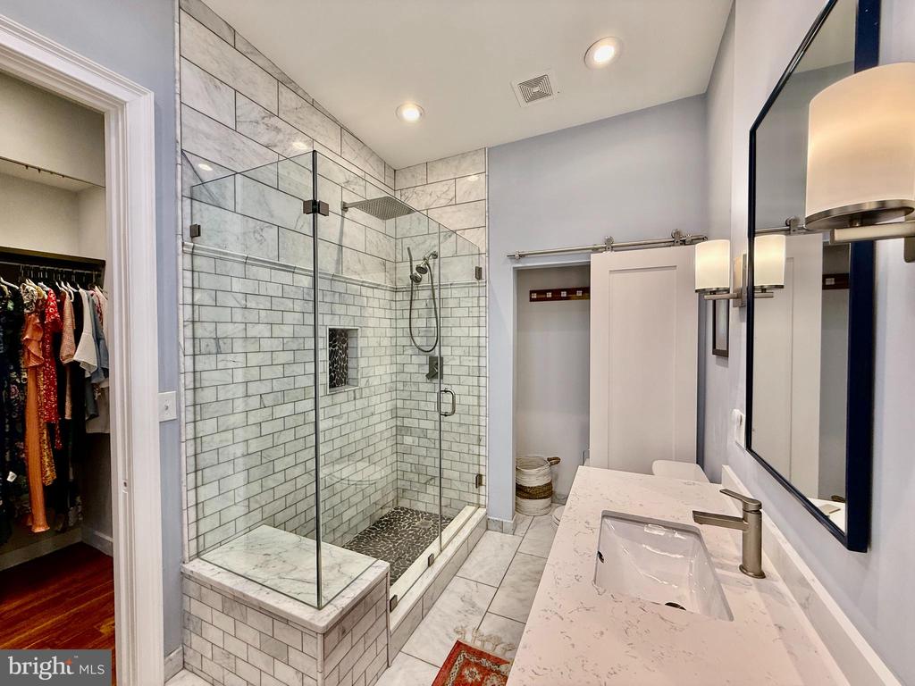 21 N Collington Ave N