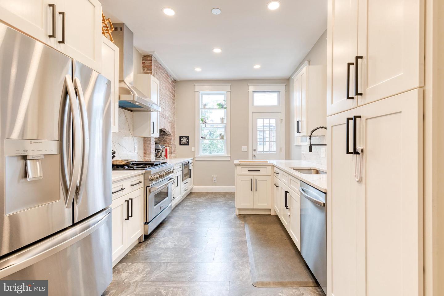 21 N Collington Ave N