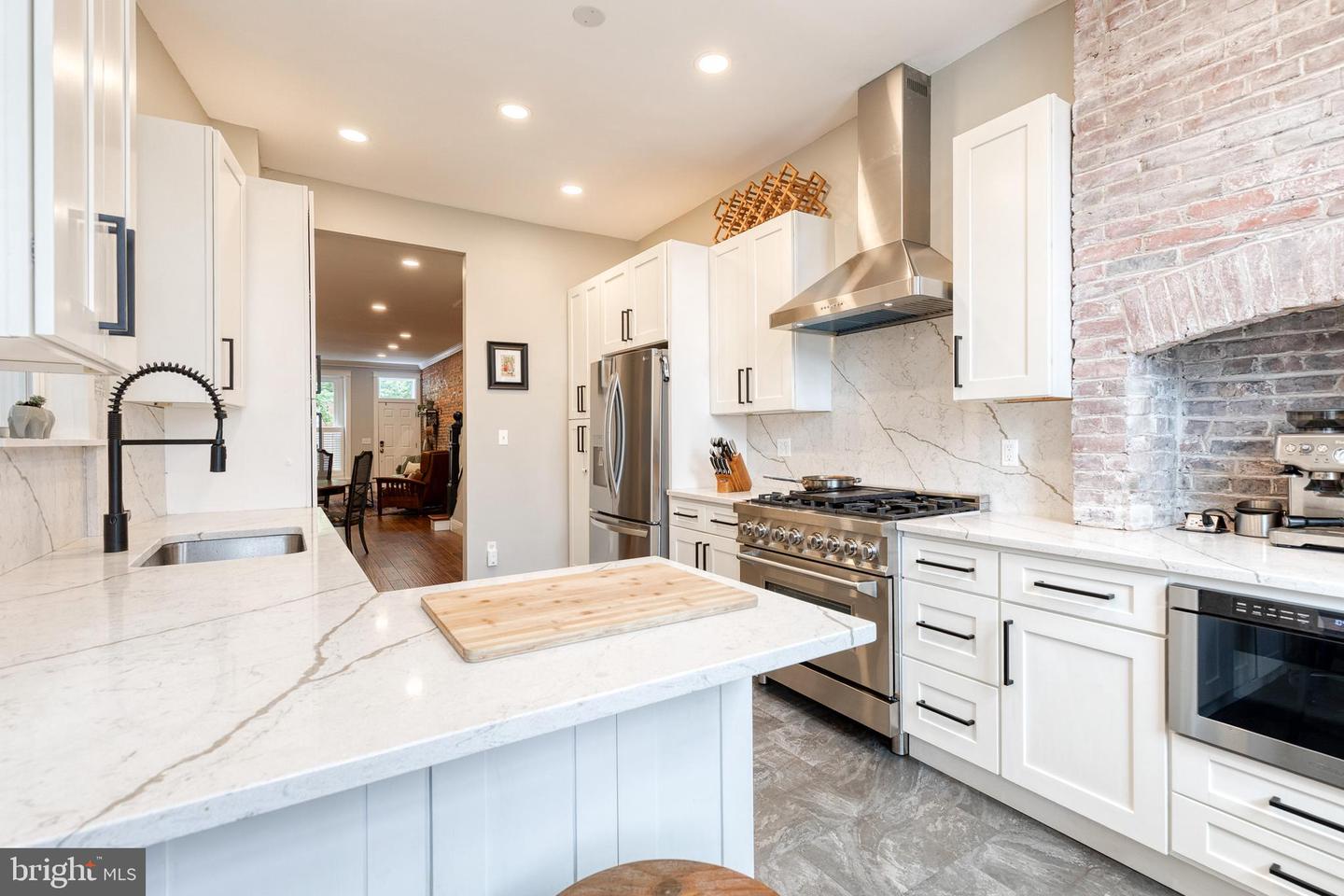 21 N Collington Ave N