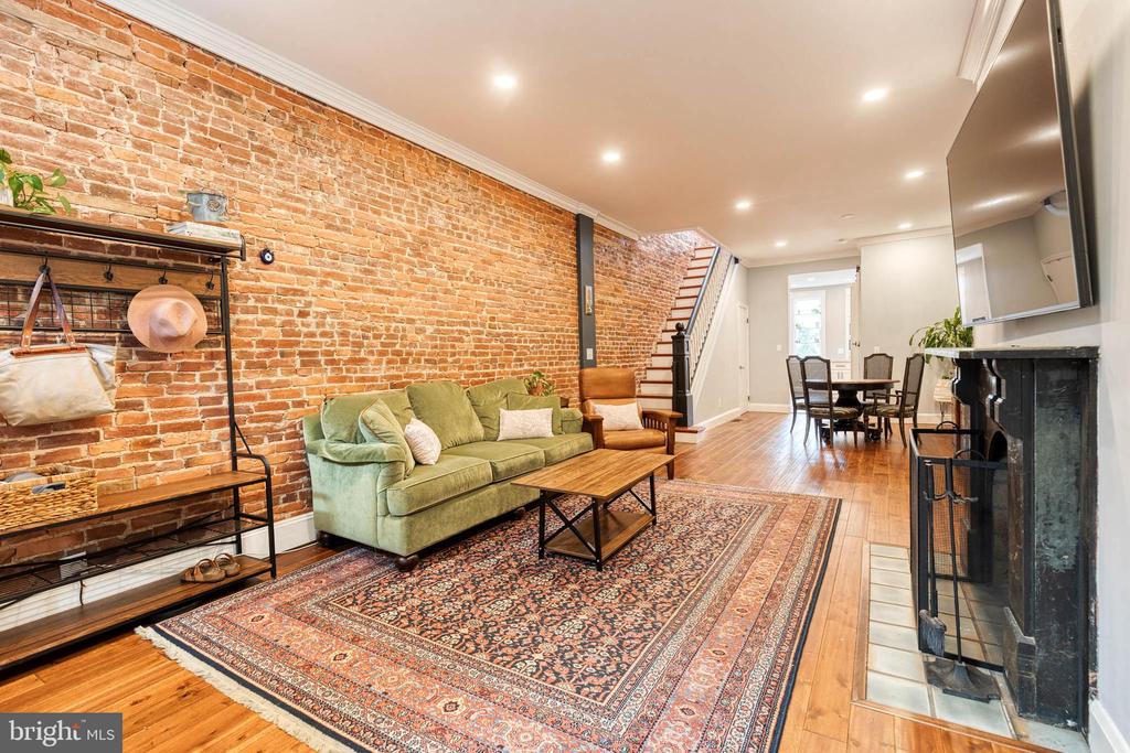 21 N Collington Ave N