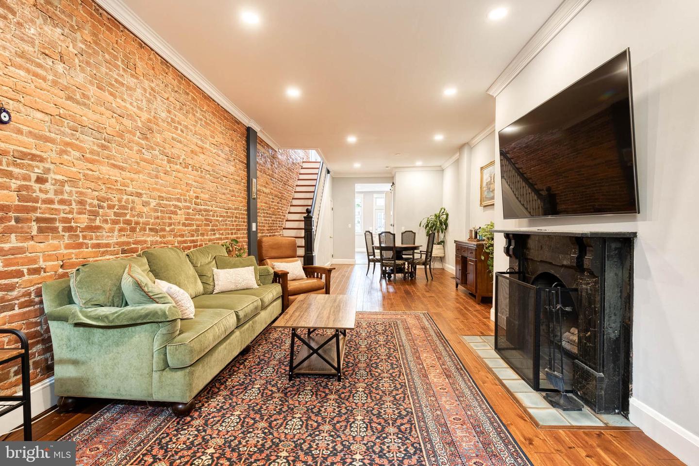 21 N Collington Ave N