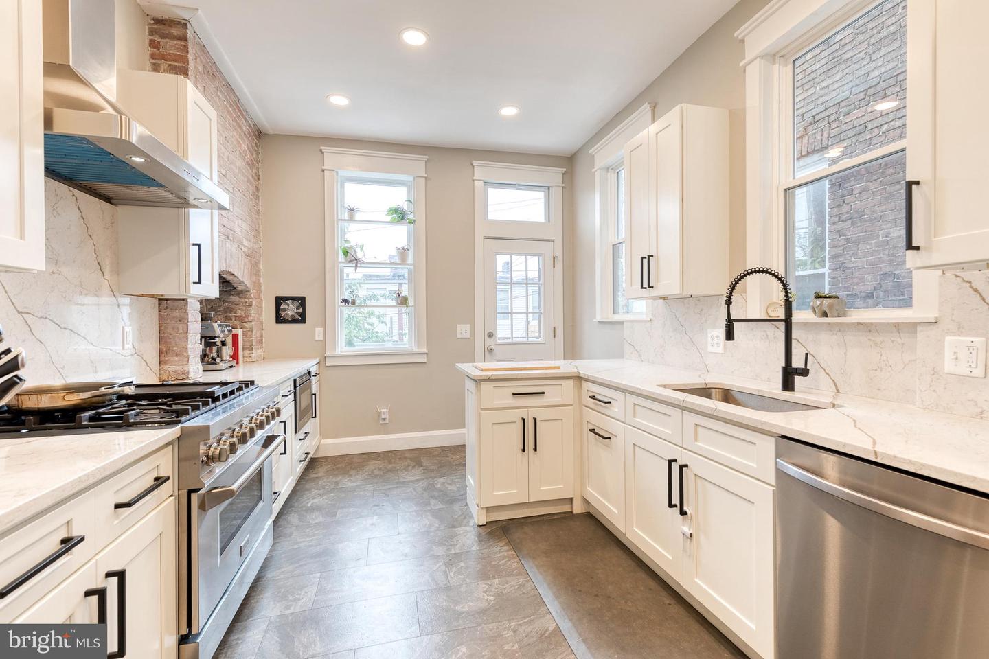 21 N Collington Ave N