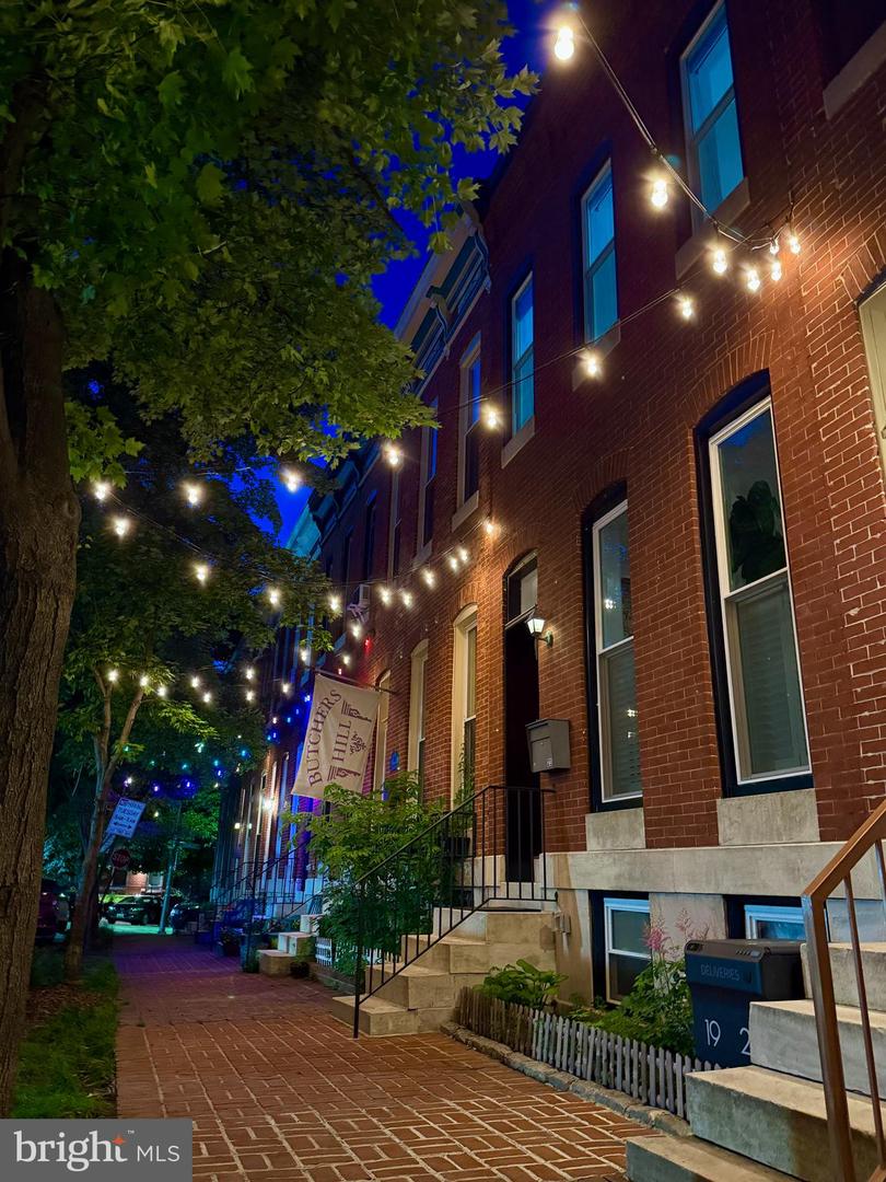 21 N Collington Ave N
