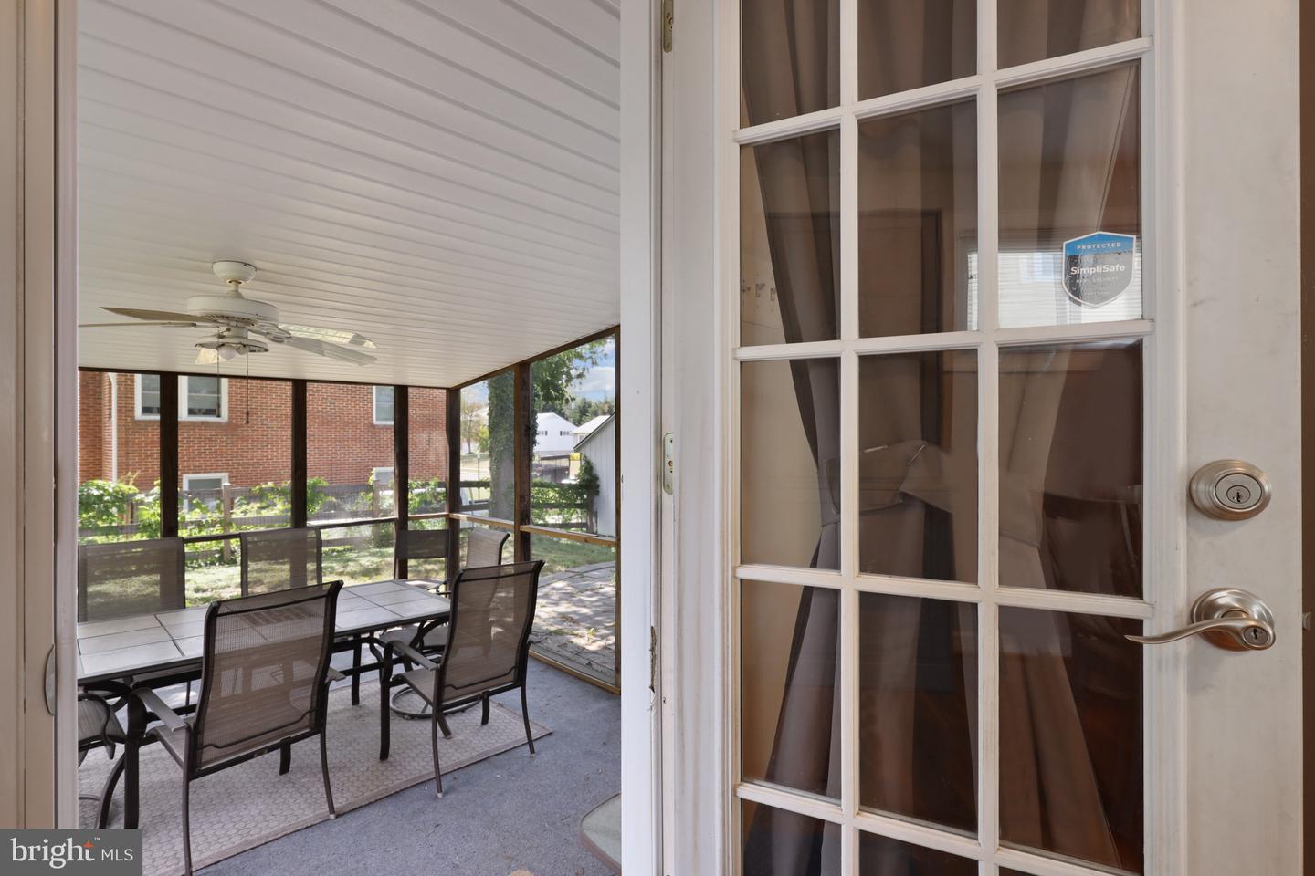 38 Delrey Ave