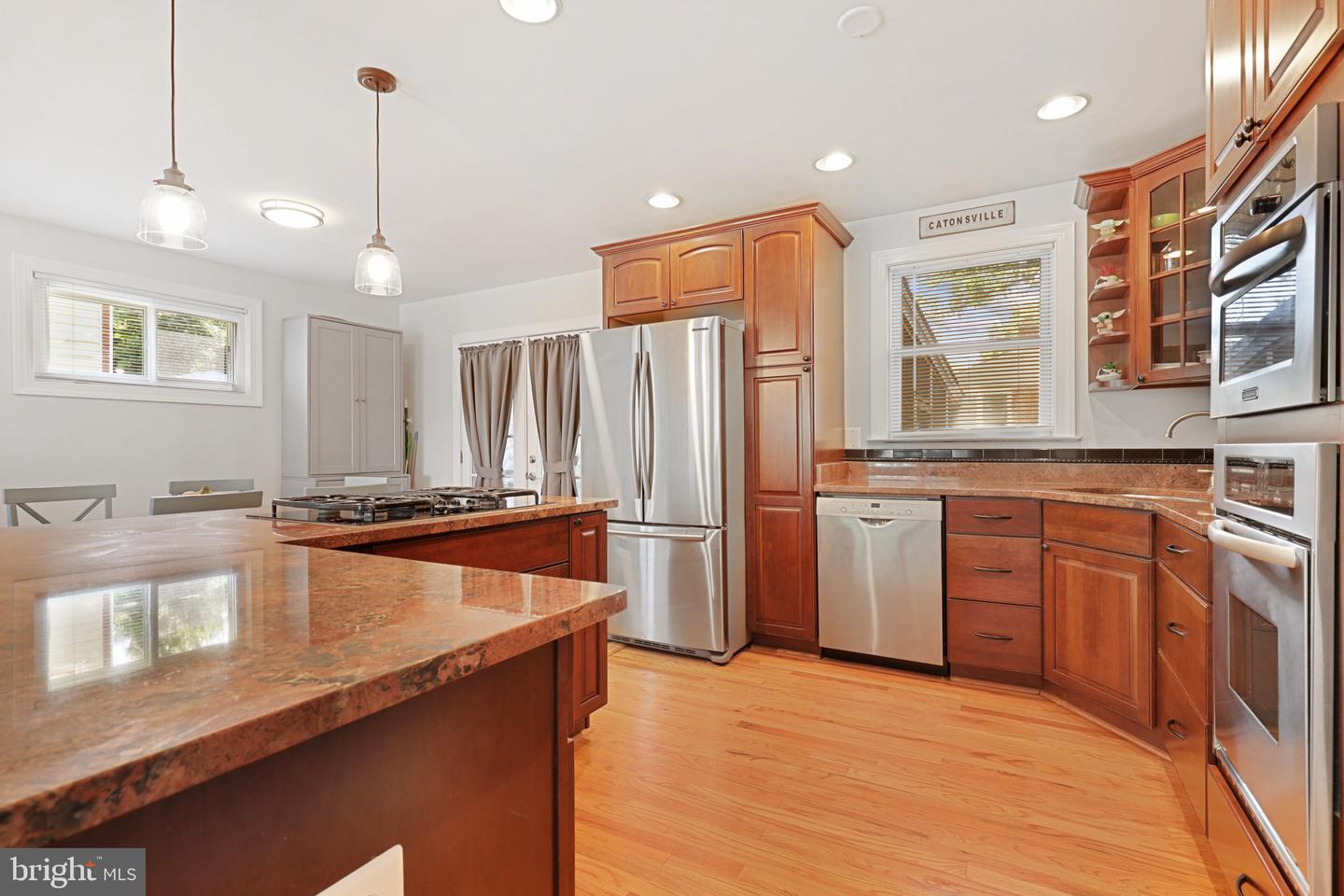 38 Delrey Ave