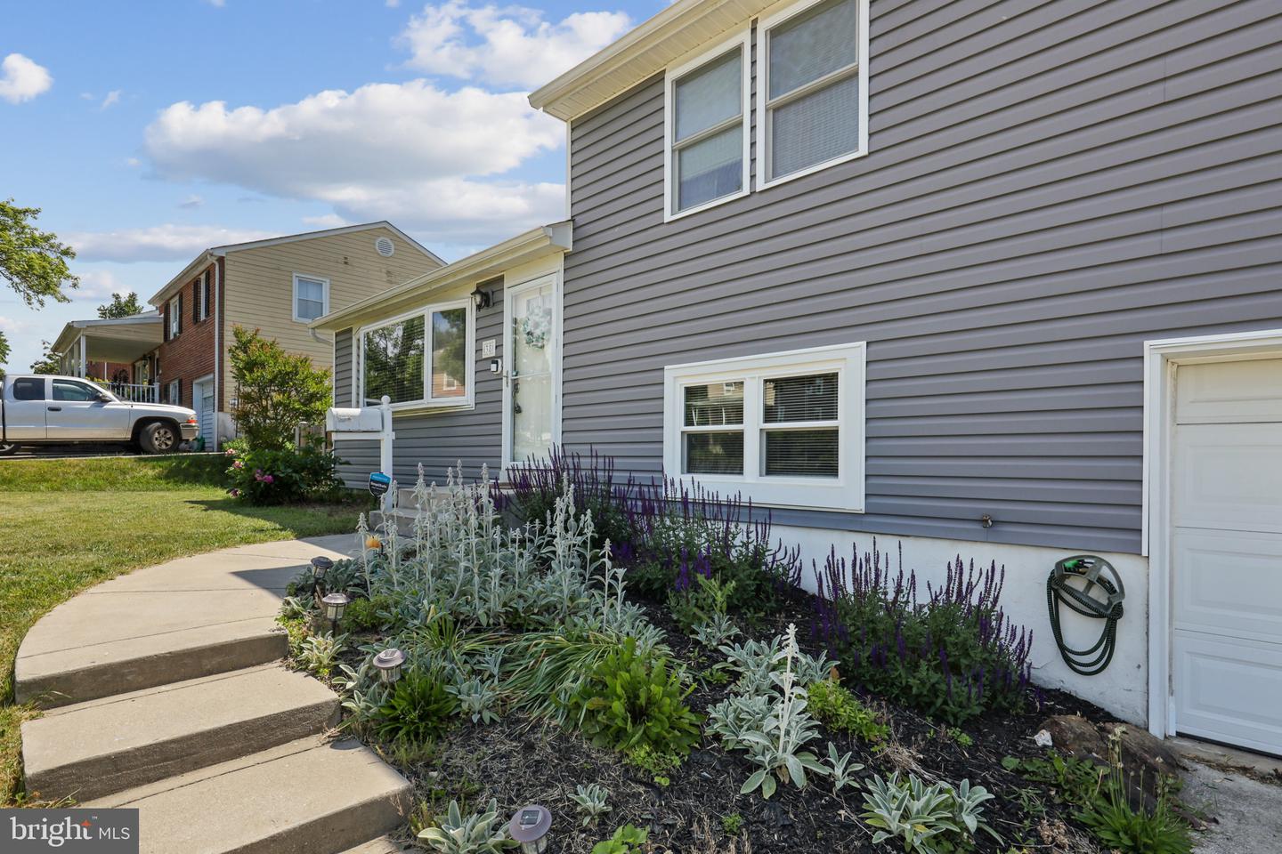 38 Delrey Ave