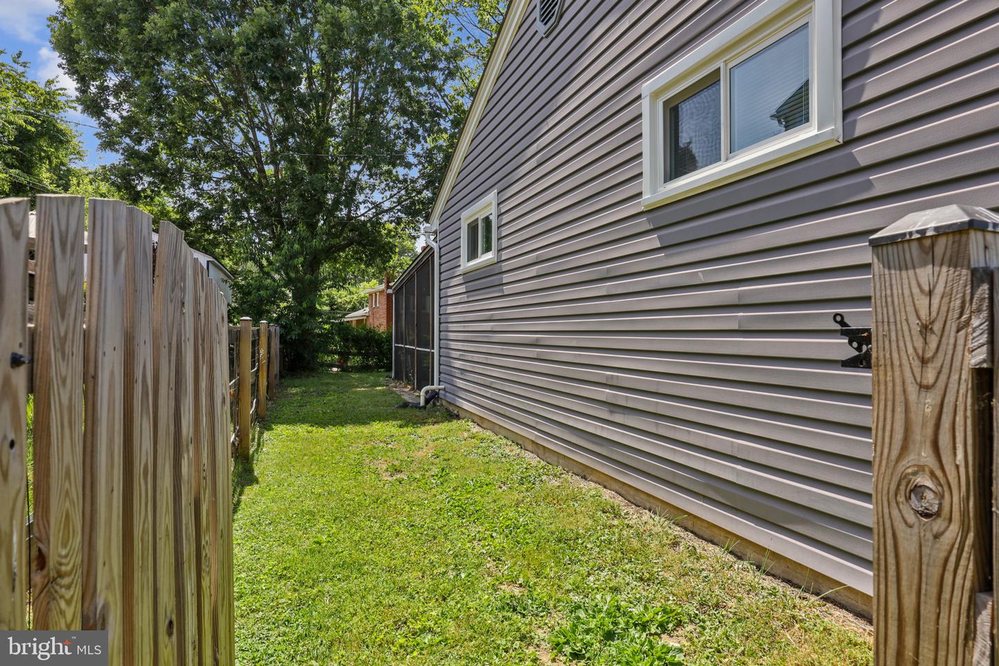 38 Delrey Ave