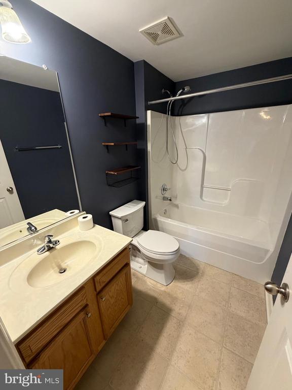 2407 SARATOGA