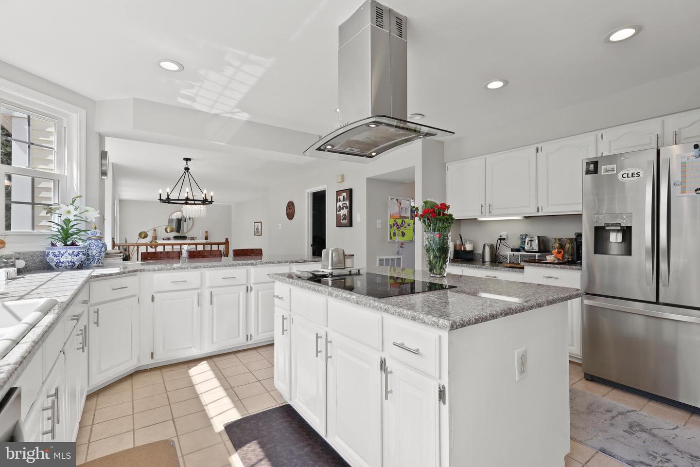 10317 Kingsbridge Rd