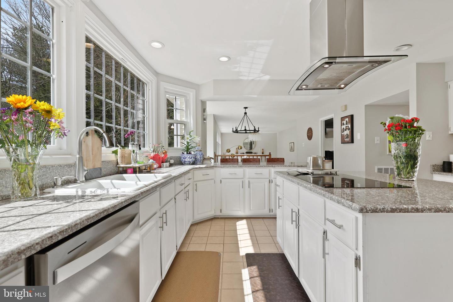 10317 Kingsbridge Rd