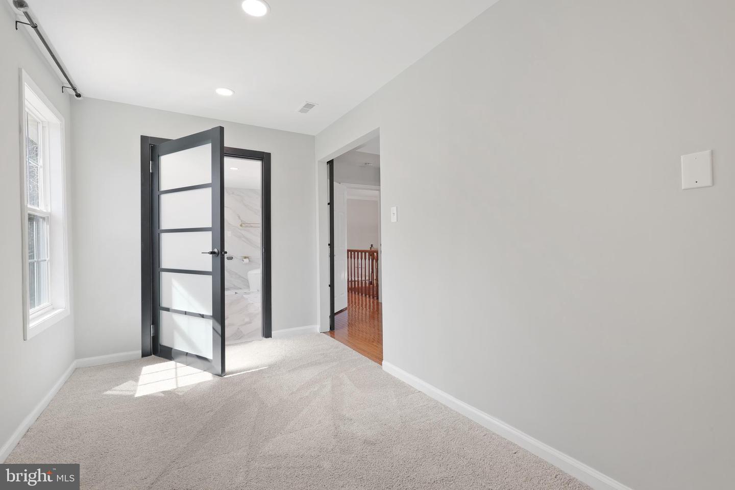 10317 Kingsbridge Rd