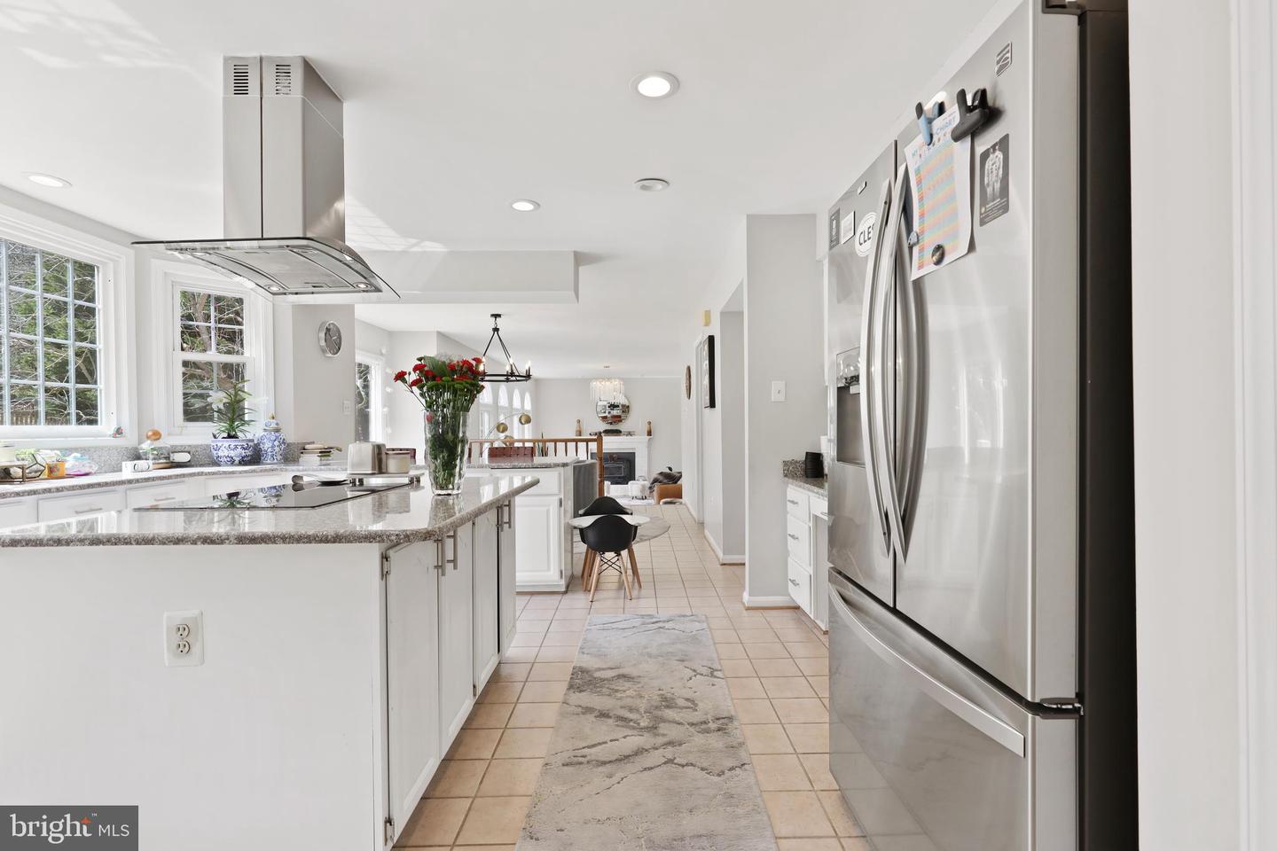 10317 Kingsbridge Rd