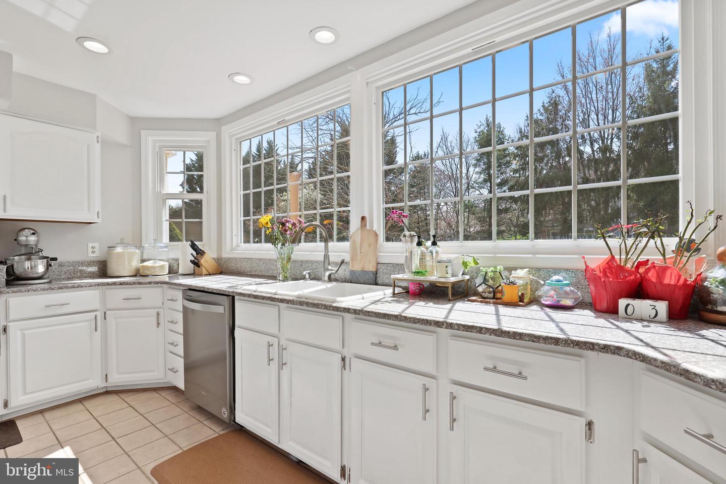 10317 Kingsbridge Rd