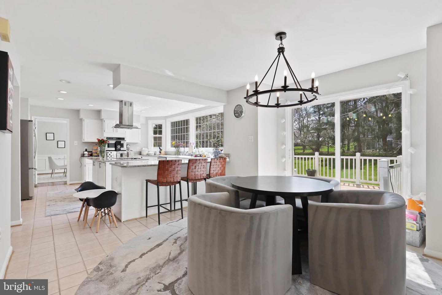 10317 Kingsbridge Rd