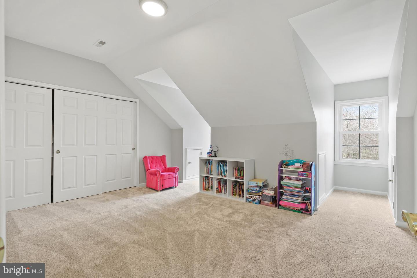 10317 Kingsbridge Rd