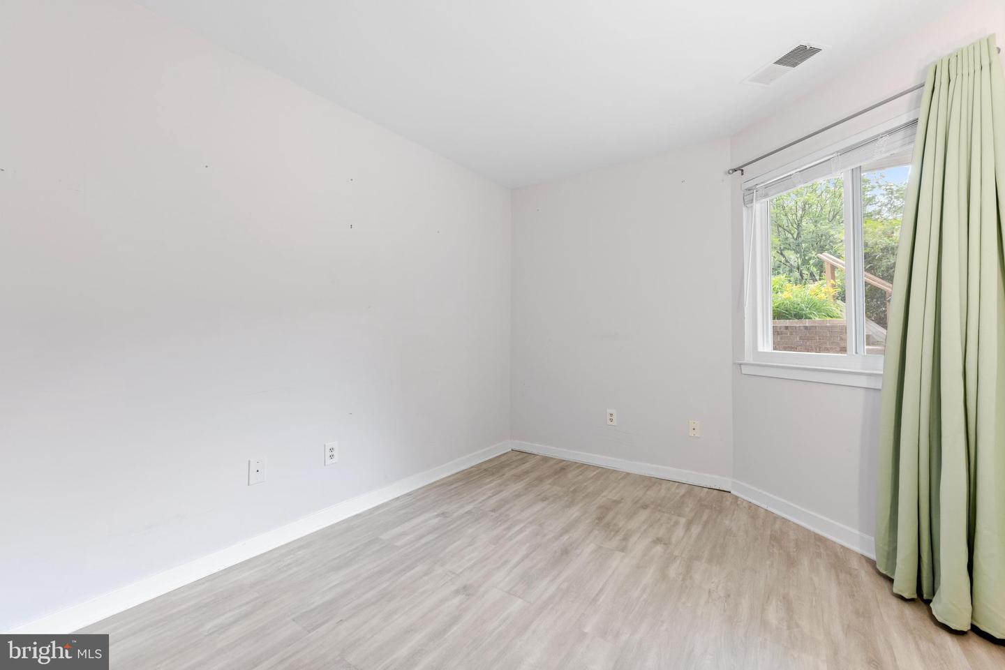 9463 Hickory Limb #251