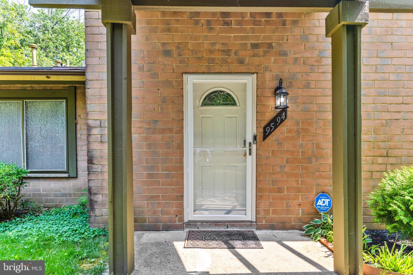 9594 Standon Pl