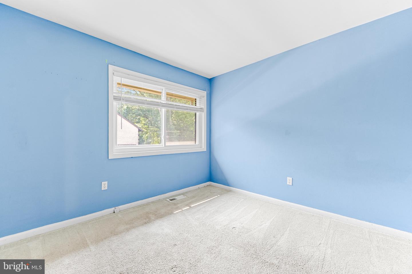 9594 Standon Pl
