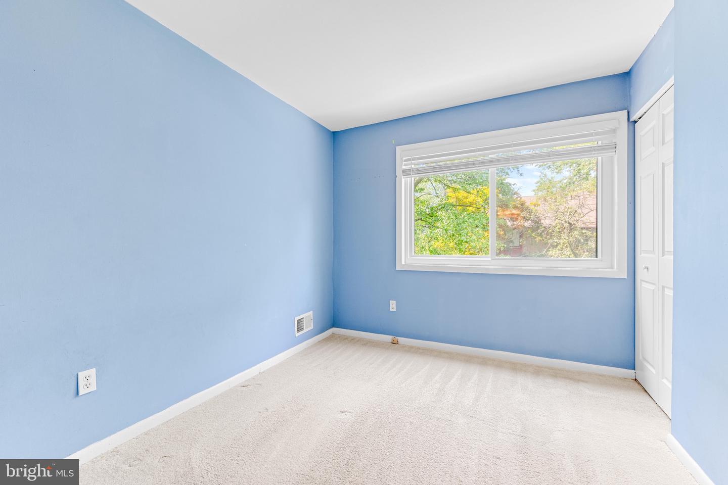 9594 Standon Pl