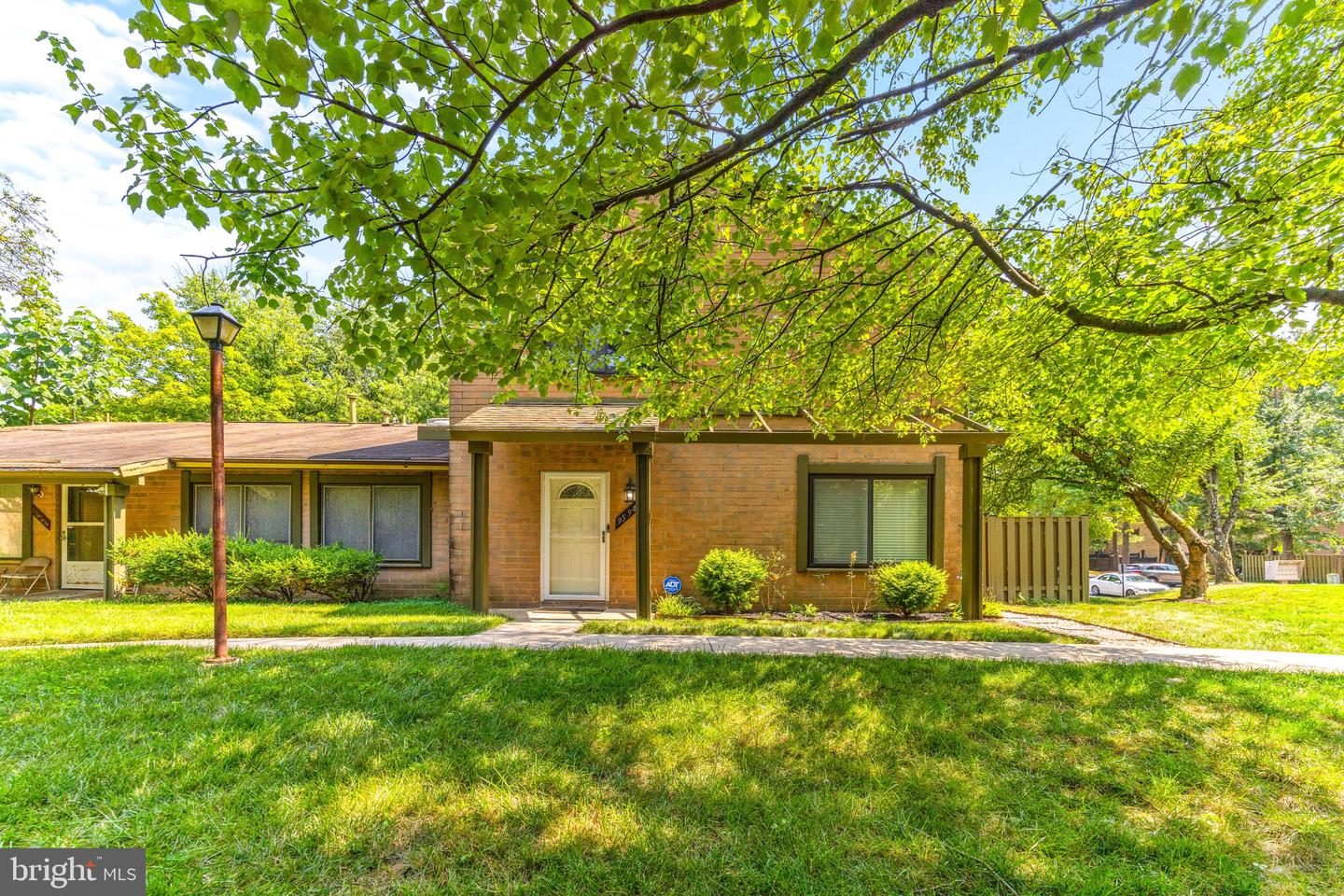 9594 Standon Pl
