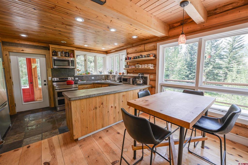 1800 County Road 771