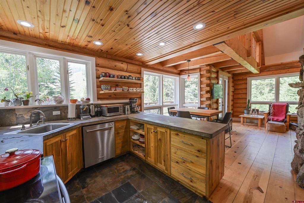 1800 County Road 771