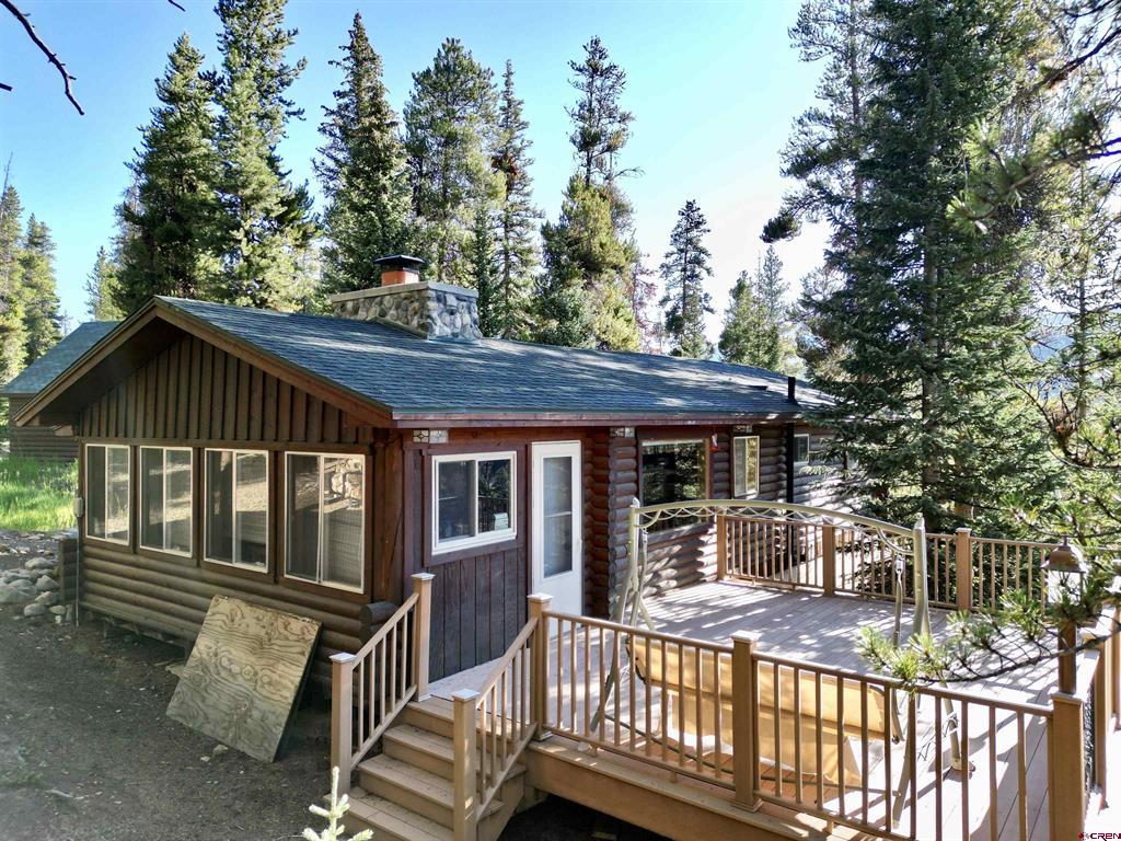 110 Pine Tree Lane