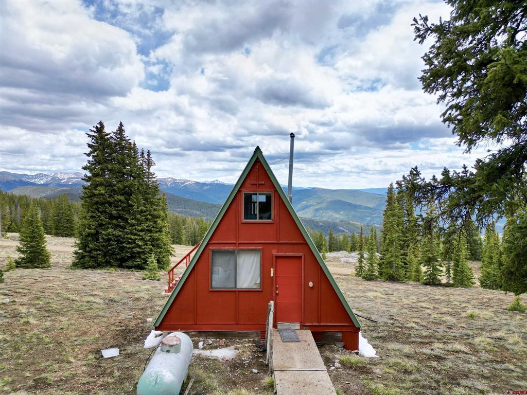 1170 Geneva Loop