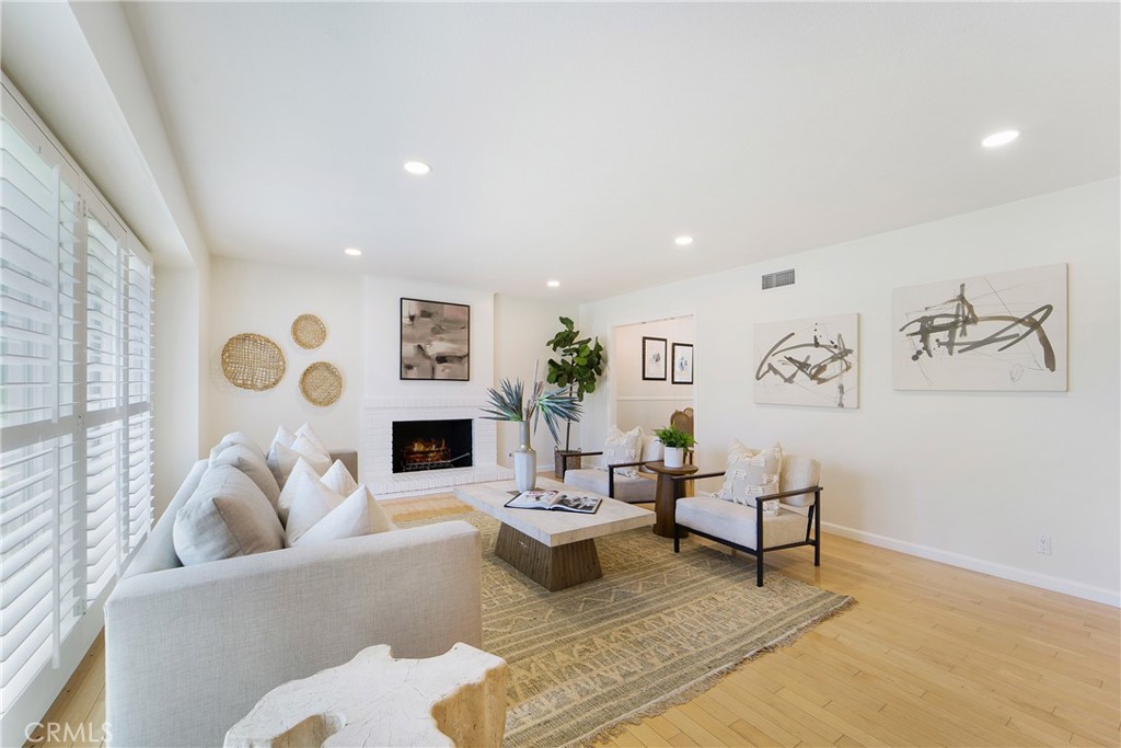1870 Oriole Drive