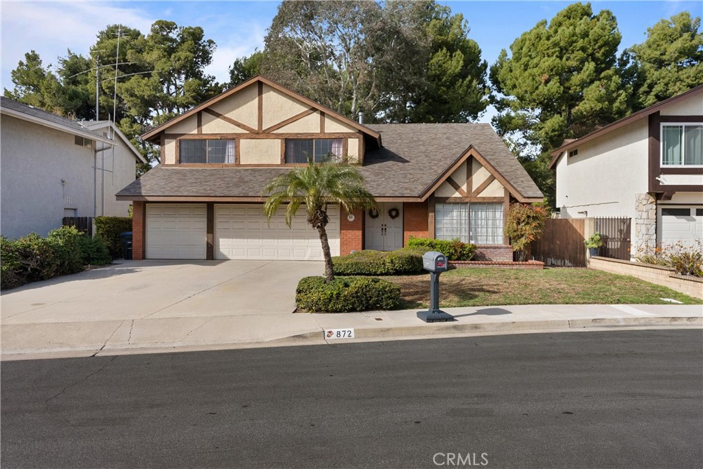 872 Liard Place