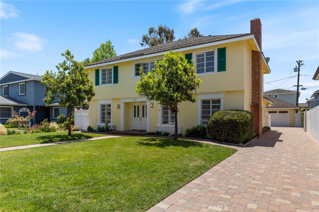 305 Robin Hood Lane