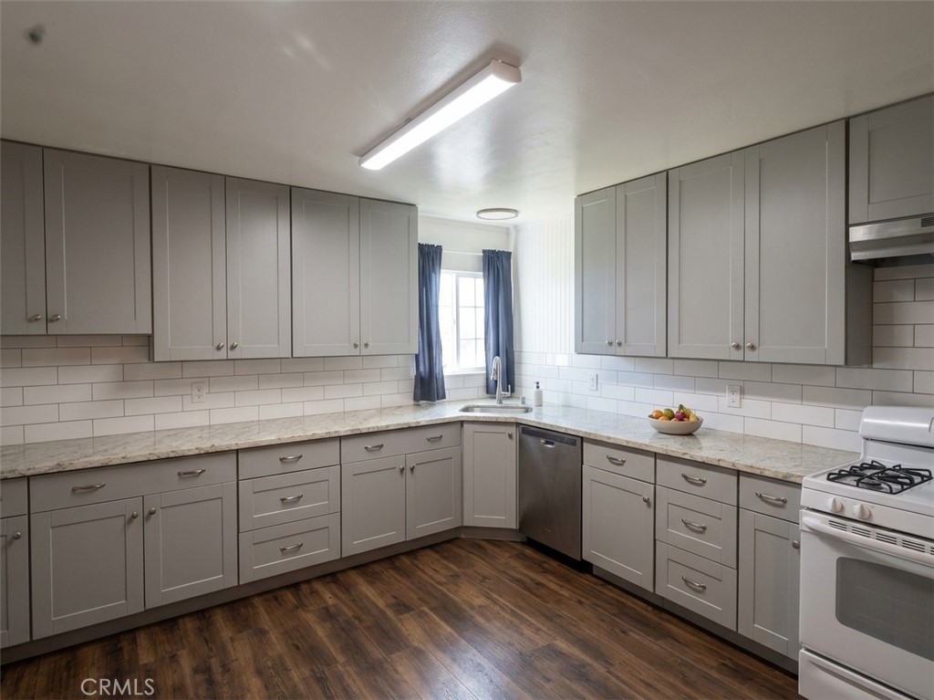 549 S Del Norte