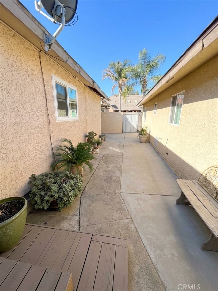549 S Del Norte