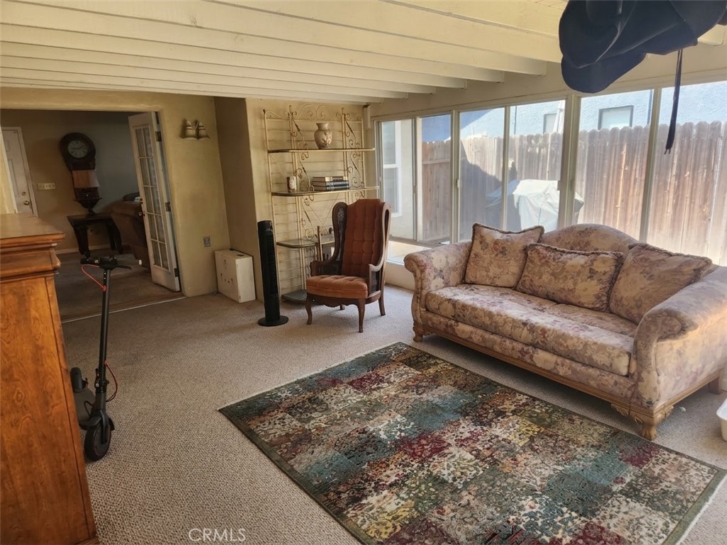 6358 N Forestiere