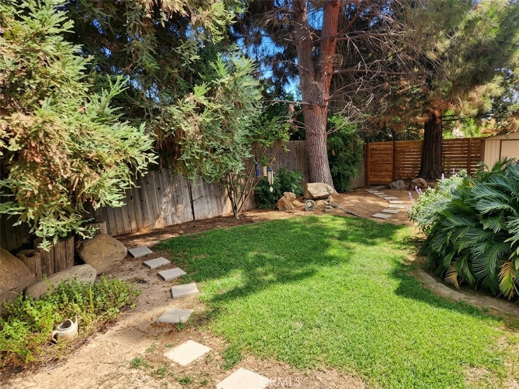 6358 N Forestiere