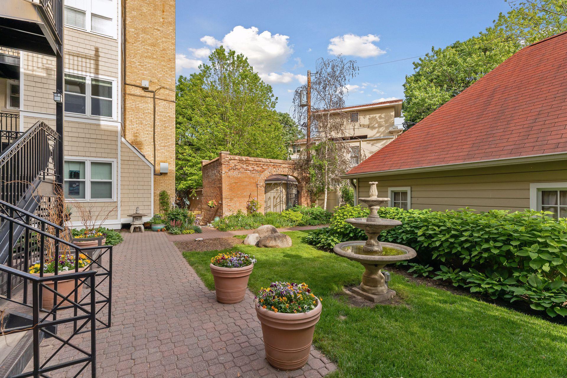 436 Portland Avenue Unit: 16