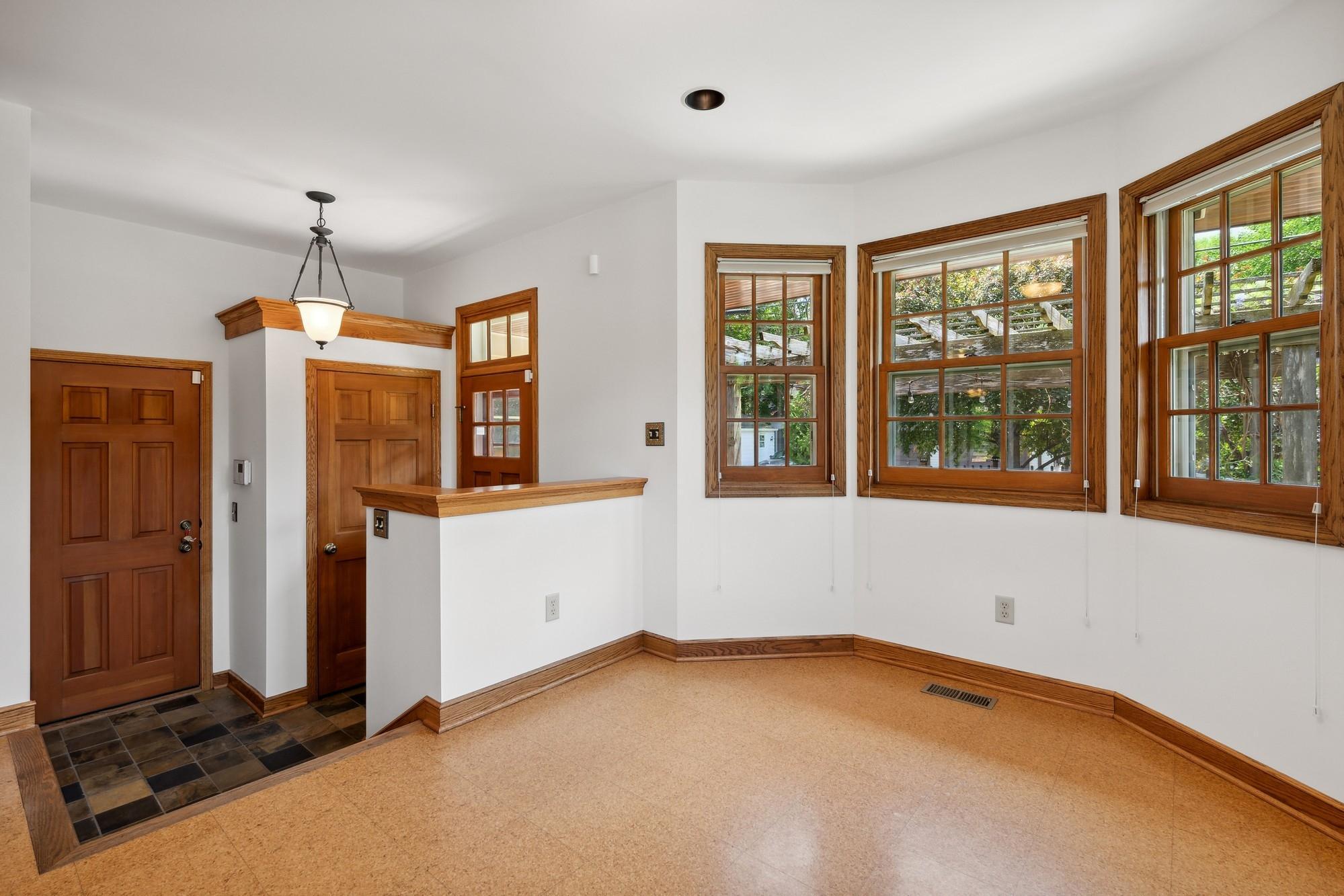 2118 Highland Parkway