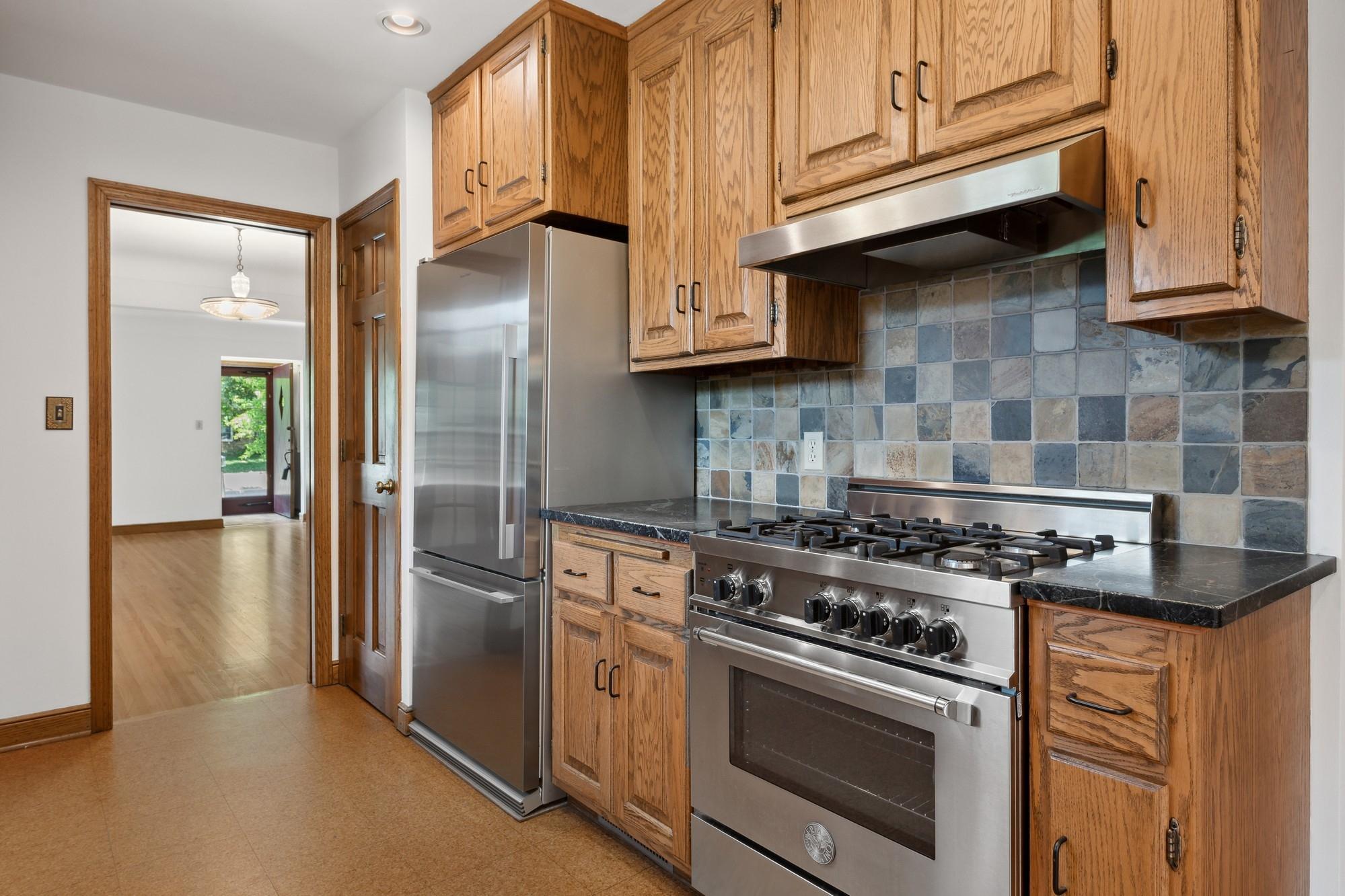 2118 Highland Parkway