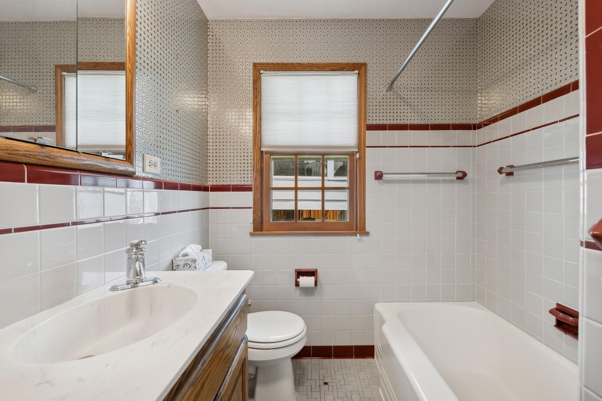 2118 Highland Parkway
