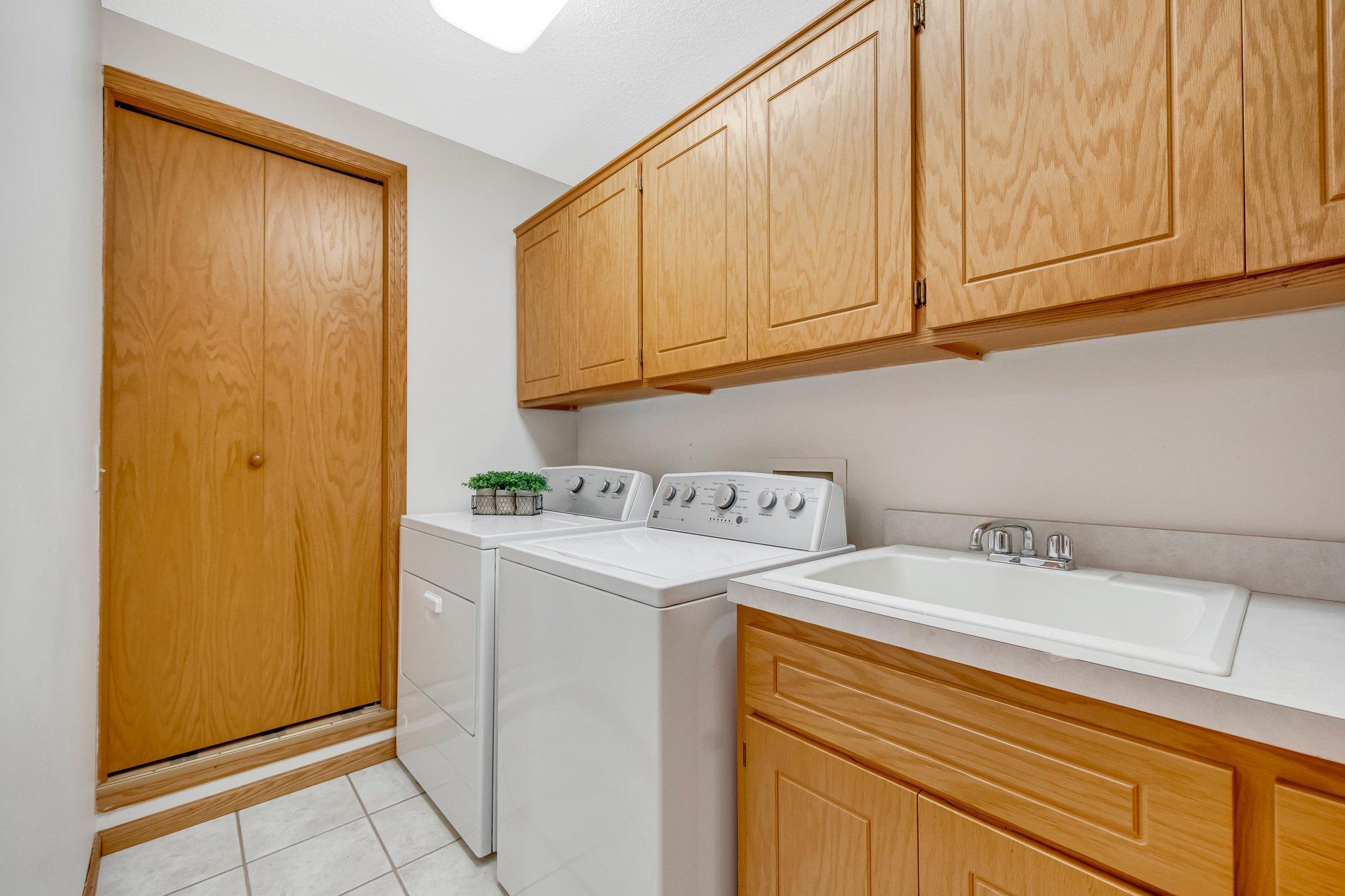 5625 Heather Ridge Court