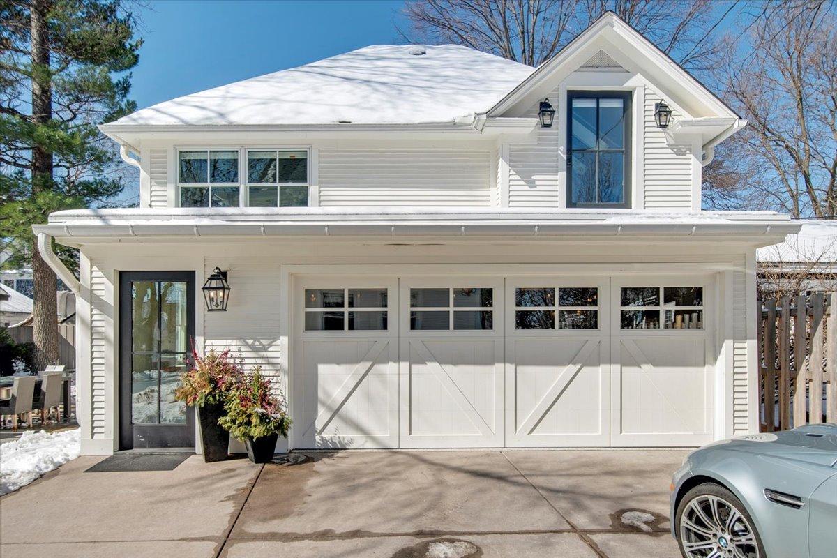 4050 Linden Hills Boulevard