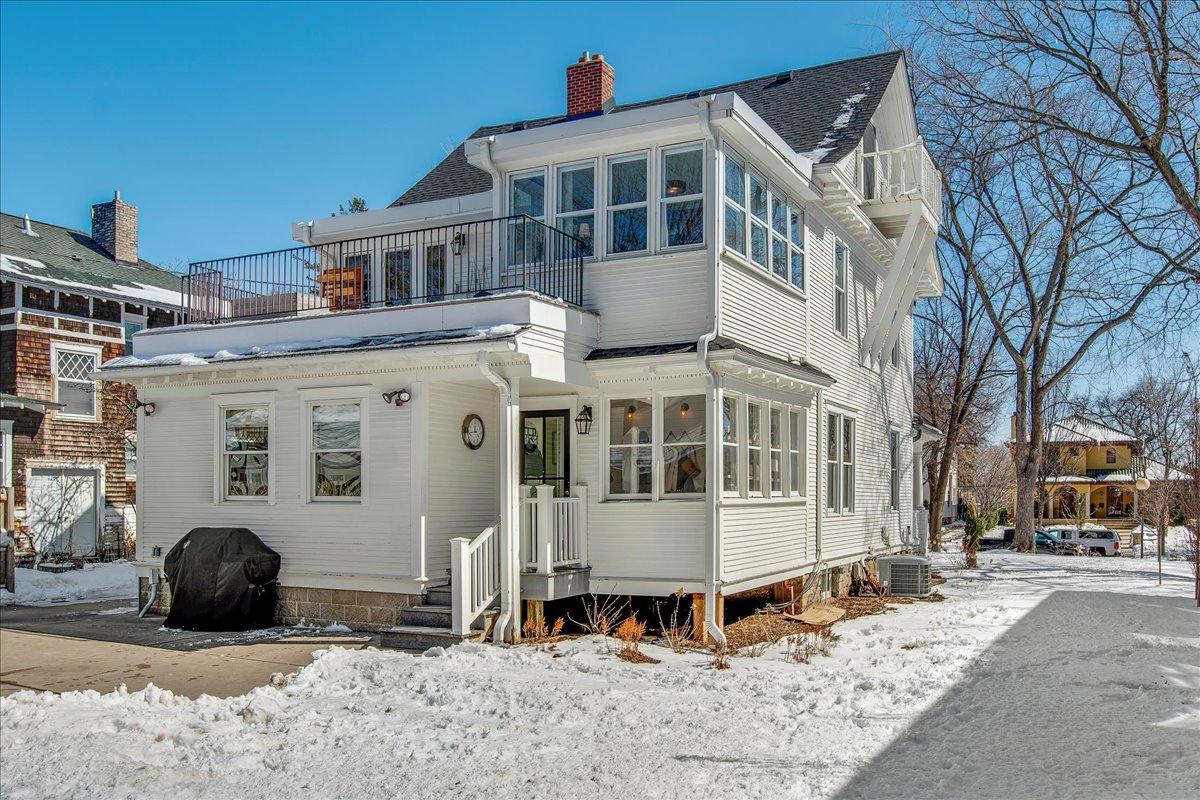 4050 Linden Hills Boulevard