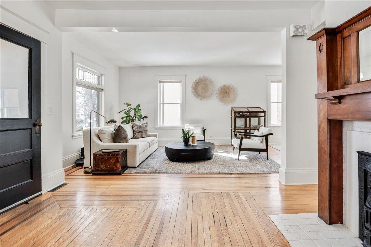 4050 Linden Hills Boulevard